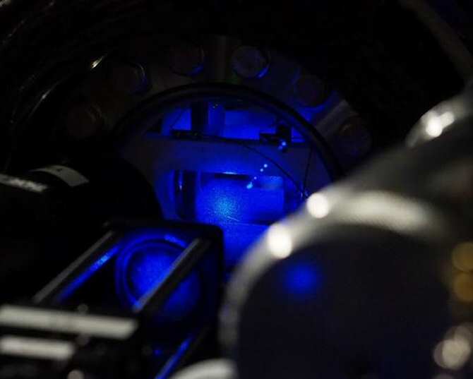 Sensor cuántico avanzado para materia oscura y ondas gravitacionales