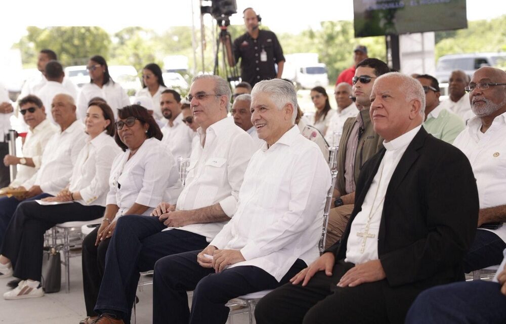 Abinader conecta al Sur con nuevas oportunidades al inaugurar carretera Enriquillo–El Higüero