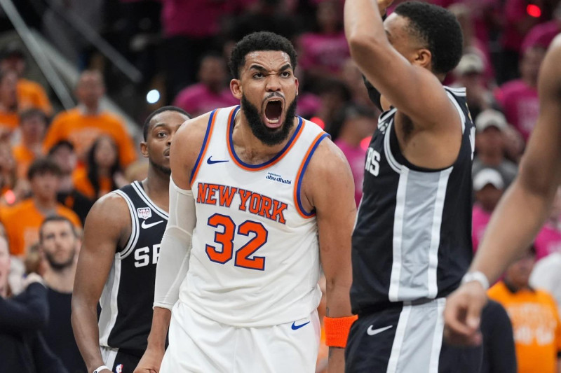 Brunson anota 30, Towns hace doble-doble y los Knicks derrotan a San Antonio