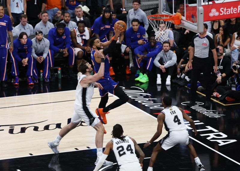 Los Knicks se apoderan del segundo partido de la Final
