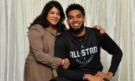 Karl Towns cumple la promesa pendiente a su madre