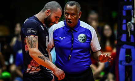 Los árbitros dominicanos de voleibol también imponen calidad en el mundo