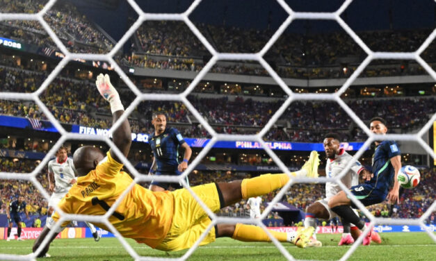 Brasil revive en el Mundial al golear 3-0 a Haití y eliminarlo