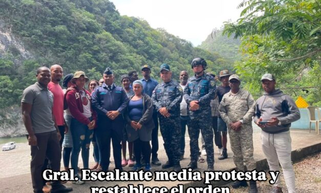Gral. Escalante, Director Regional San Cristóbal media protesta y restablece el orden