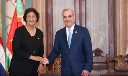 Abinader y Geerlings-Simons reconocen la conectividad aérea como eje de integración; Sky High reafirma su compromiso con la región