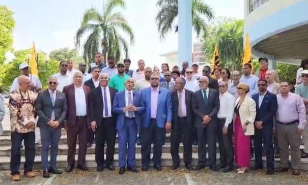 Candidato a decano Facultad de Humanidades UASD Francisco Acosta, realiza multitudinario cierre de campaña