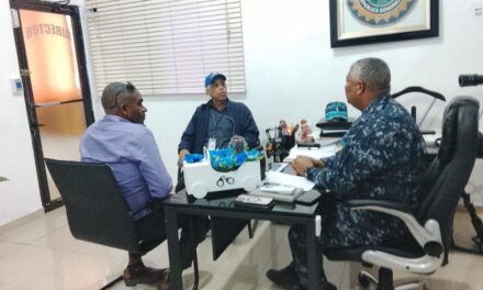 General Escalante fortalece vínculos comunitarios mediante reunión con dirigentes vecinales
