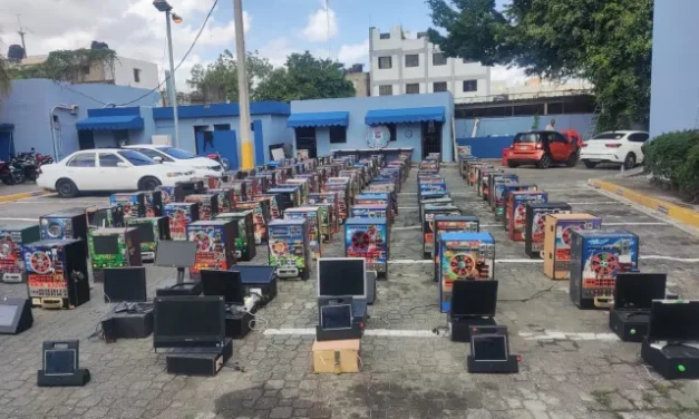 DINTEL retiene 150 equipos de juegos de azar ilegales en operativos realizados en Santo Domingo y San Cristóbal