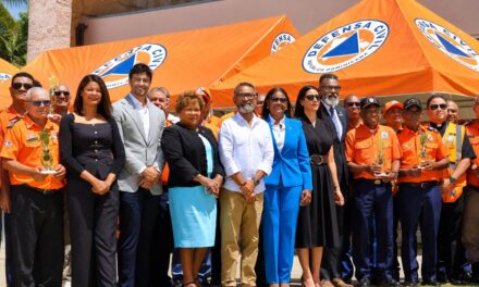 Defensa Civil celebra 60 años reconociendo el servicio y vocación de su voluntariado y provinciales