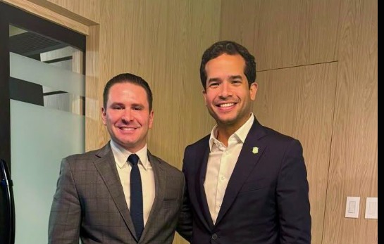 Guillermo Julián Jiménez, expresidente de ANJE, respalda a Omar Fernández: «El país necesita una nueva generación»