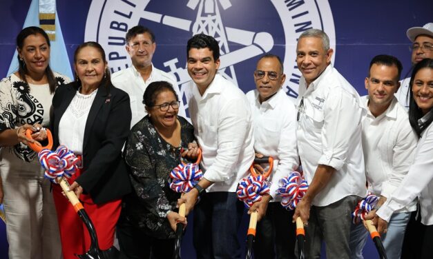 Wellington Arnaud dio primer palazo para ampliación del acueducto de San Francisco de Macorís
