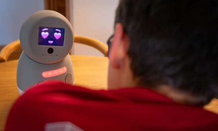 Robot con inteligencia emocional para apoyar terapias de niños con autismo