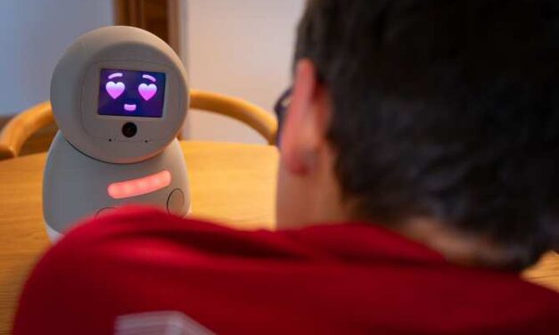Robot con inteligencia emocional para apoyar terapias de niños con autismo