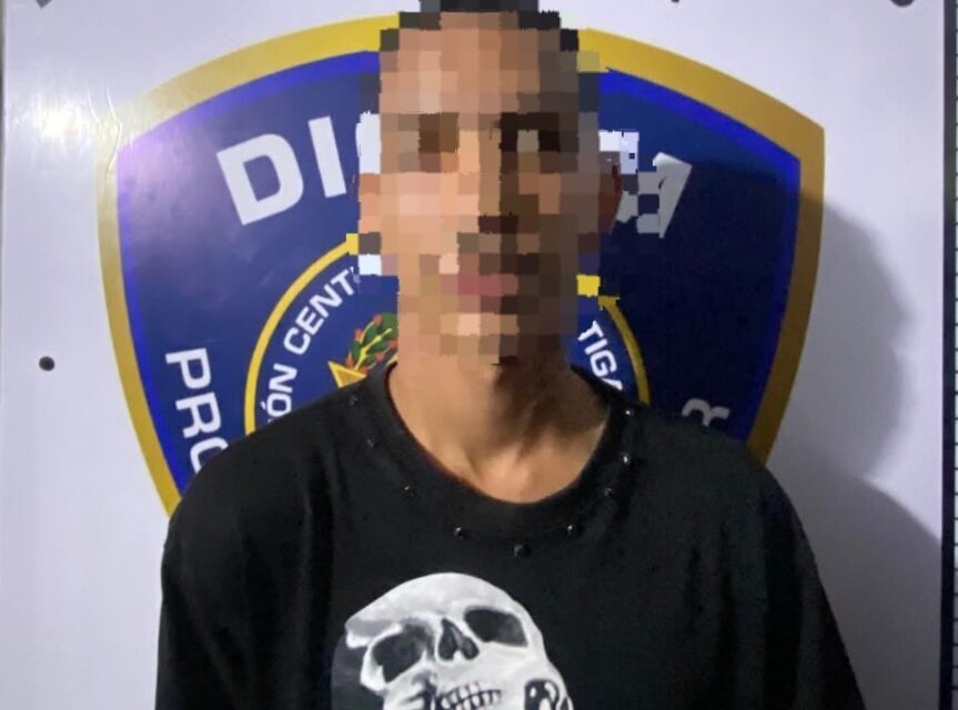 Policía ocupa presunta cocaína en Montecristi y captura presunto autor del robo de una motocicleta en Valverde