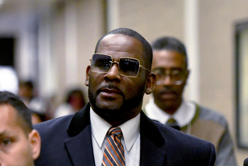 R. Kelly solicita a Donald Trump conmutar su condena de 30 años por delitos sexuales