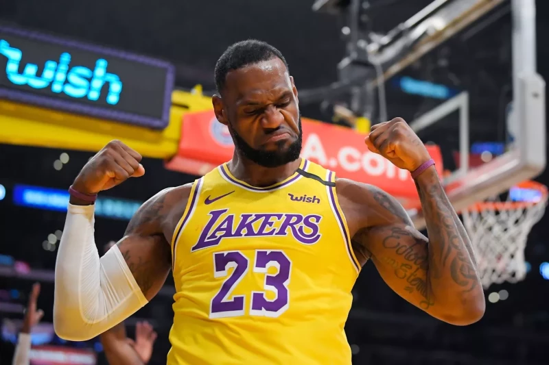 LeBron James se va a los Sixers de Filadelfia y dice que será su última decisión