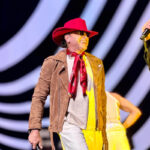 Elvis Crespo revela que puede retirarse con la cantidad de dinero que ha generado “Suavemente”