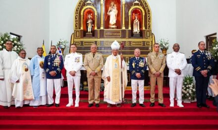 Director general de la Policía Nacional participa en ceremonia de graduación de la Fuerza Aérea Dominicana