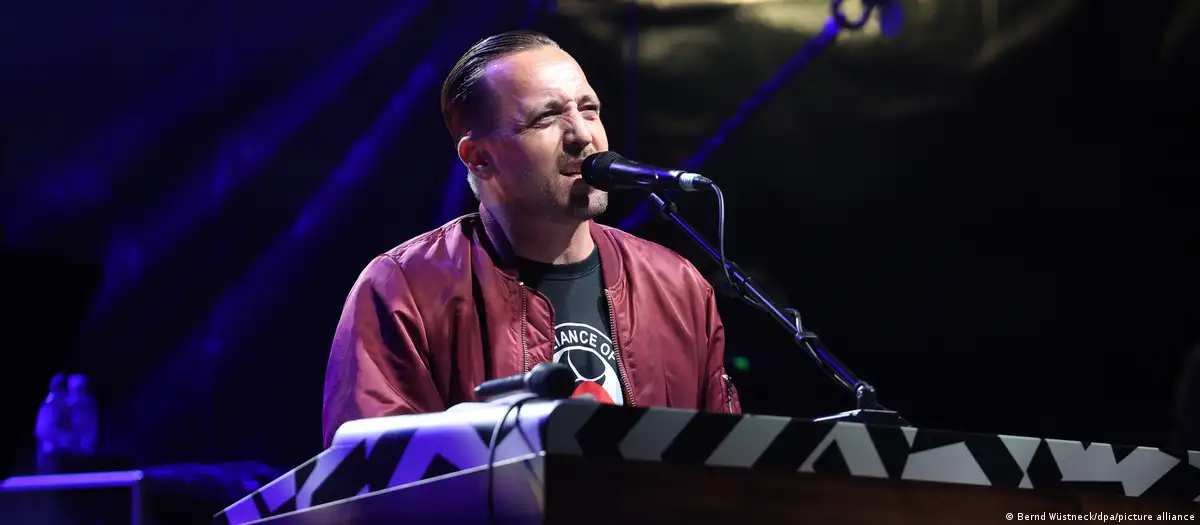 Canción «antifa» triunfa en Alemania tras su veto en TV
