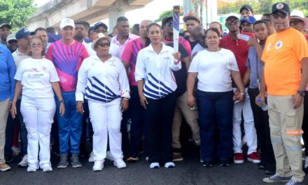 Alcaldía de Santo Domingo Norterecibe Antorcha de los XXV Juegos Centroamericanos y del Caribe Santo Domingo 2026