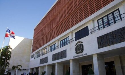 Propuesta de reforma al Código Penal reduce penas por difamación y redefine el delito de ultraje; ya no protegerá a los funcionarios