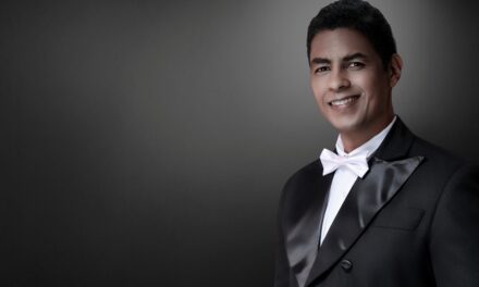 BRITO llega en agosto a Sala Ravelo, en pieza teatral sobre el más grande cantante dominicano