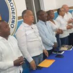 Luis Fredy Guzmán es reelecto presidente PRM en La Victoria para período 2026-2028