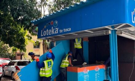 Alcaldía del DN continúa amplio operativo de recuperación de áreas verdes; retira dos bancas irregulares en la Jiménez Moya