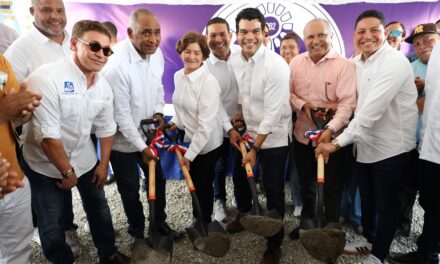 Wellington Arnaud inicia ampliación redes de distribución del acueducto múltiple de Baní, provincia Peravia