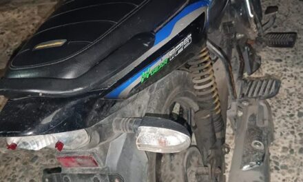 Policía localiza motocicleta y pistola de juguete tras persecución preventiva