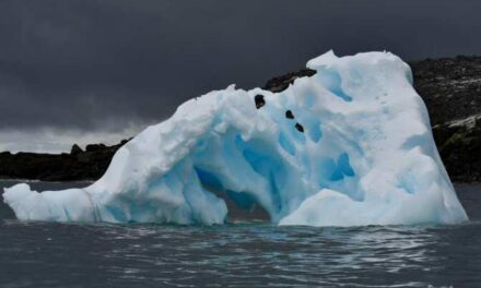 Efecto dominó de aumento grande de temperatura a partir de uno pequeño
