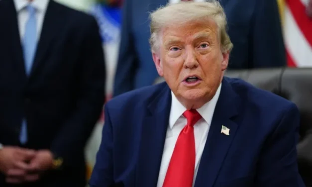 Trump dice que la llegada de migrantes a Ceuta es «como una invasión»