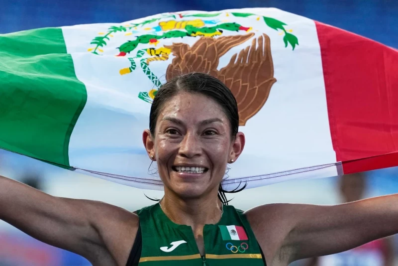 México rompe récord de oros en Centroamericanos, Galván triunfa en 10 mil metros