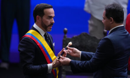 Abelardo De la Espriella jura como presidente de Colombia
