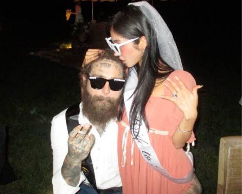 Post Malone le propone matrimonio a su novia, la estilista Christy Lee