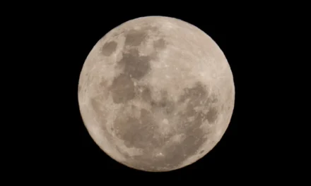 China anuncia el retraso de una misión lunar debido a las «condiciones de lanzamiento»