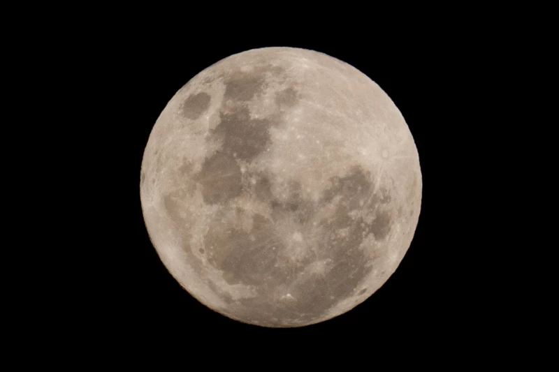 China anuncia el retraso de una misión lunar debido a las «condiciones de lanzamiento»