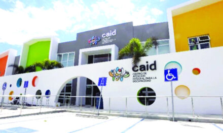 CAID Santiago enfrenta creciente demanda, mientras más de 500 niños esperan atención