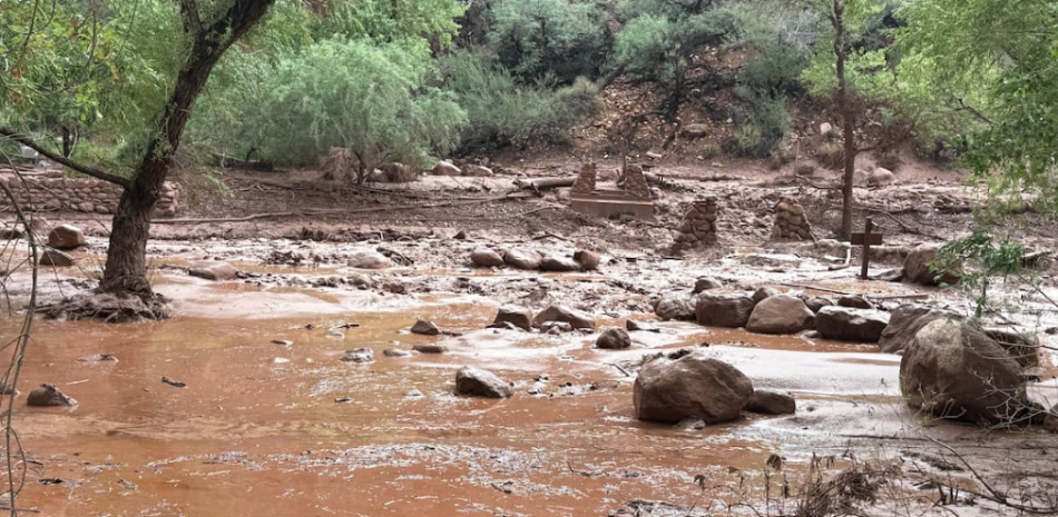 Al menos 15 personas podrían estar desaparecidas tras repentina inundación en Gran Cañón