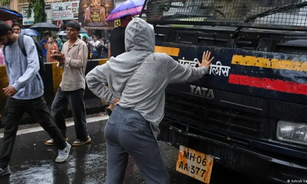 Petitorios y memes: los estudiantes visibilizan la protesta