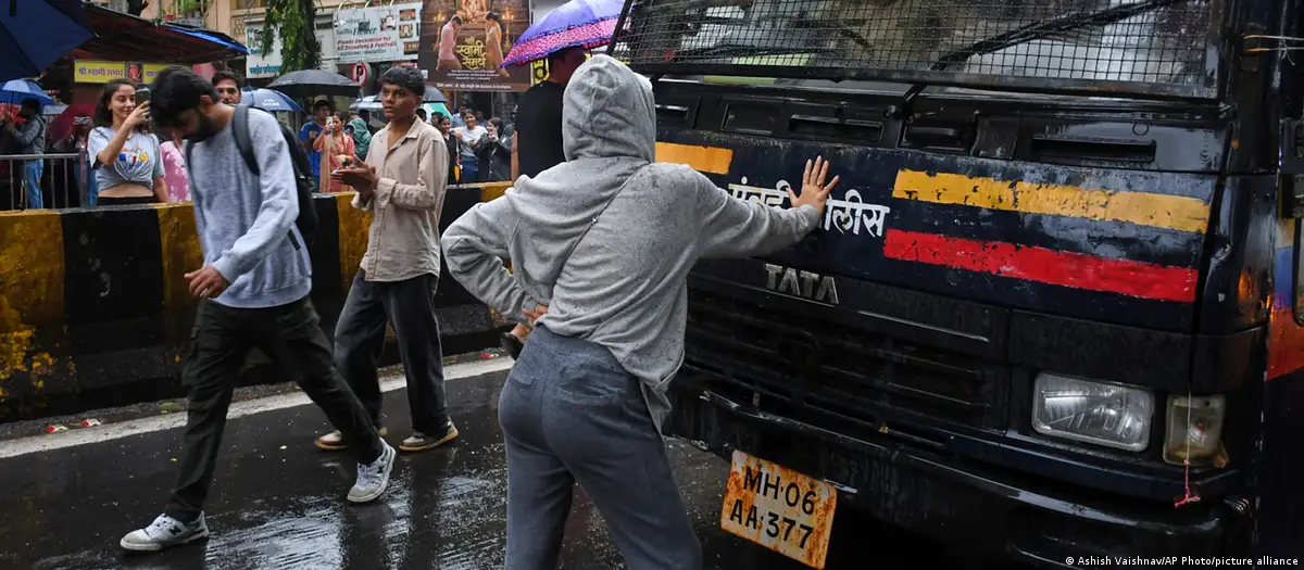 Petitorios y memes: los estudiantes visibilizan la protesta