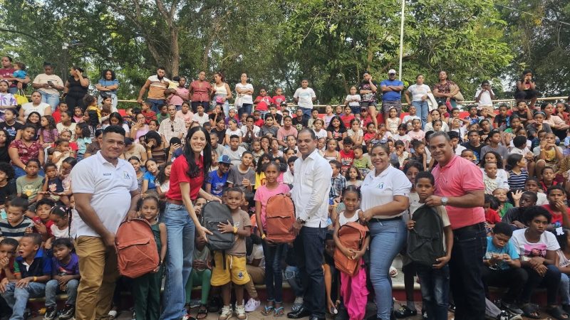 Alcaldía de Mao llena de alegría a cientos de niños con la segunda versión de “Regreso a Clases con la Alcaldía”