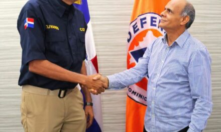 Defensa Civil y COE confirman unión por la protección de vidas