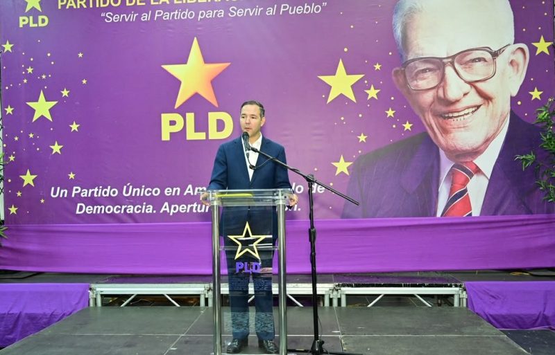 Johnny Pujols reivindica legado de Juan Bosch y afirma que “un militante que no piensa no puede dirigir”