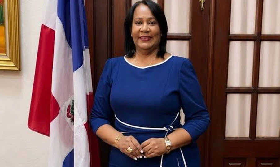 Abinader designa nueva directora del INAIPI y realiza cambios en consulados y Migración