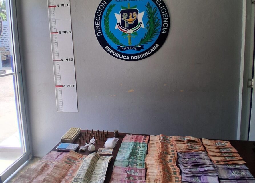 Policía ocupa sustancias controladas, municiones y dinero durante operativo contra el microtráfico en Esperanza