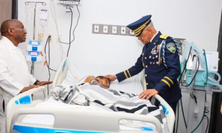 Mayor general Ernesto Rodríguez García supervisa servicios del Hosgedopol, visita a agentes en recuperación y sostiene reunión de trabajo con autoridades del centro hospitalario