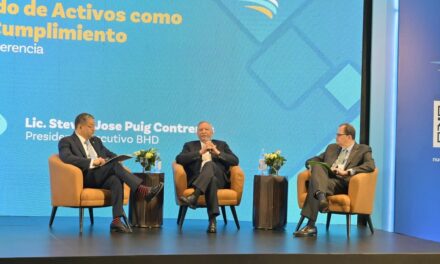 Aguilera plantea que cumplimiento y negocio deben avanzar juntos en el sistema financiero