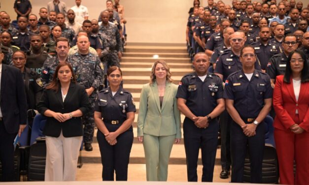 Policía Nacional y Ministerio de la Mujer movilizan a 300 hombres para prevenir la violencia contra las mujeres