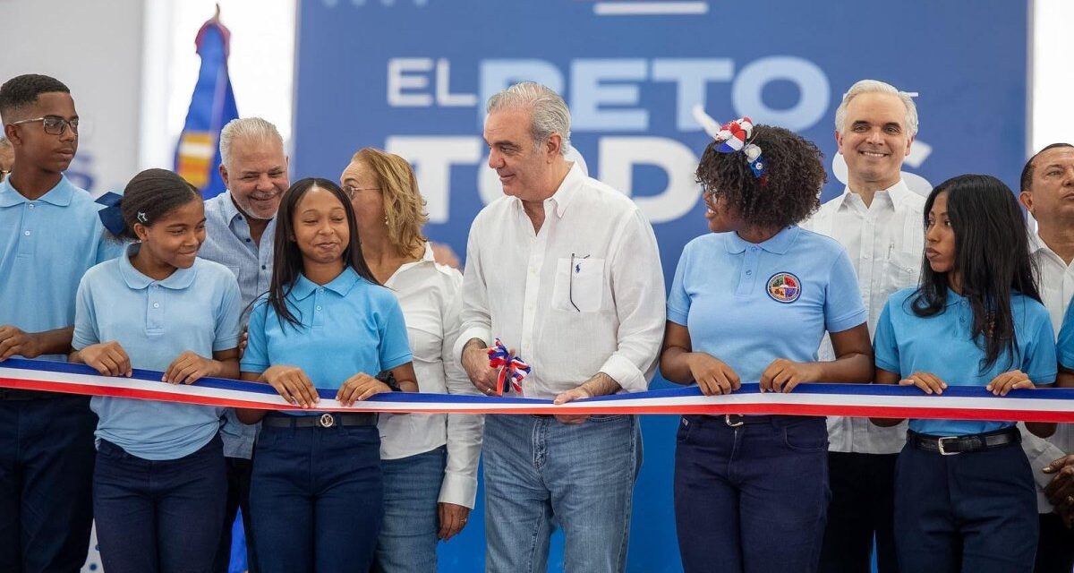 Abinader encabeza jornada en San Cristóbal con la entrega de obras educativas y de primera infancia